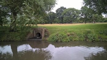OVERFLOW_INTO_BEVERLEY_BROOK_1.jpg
