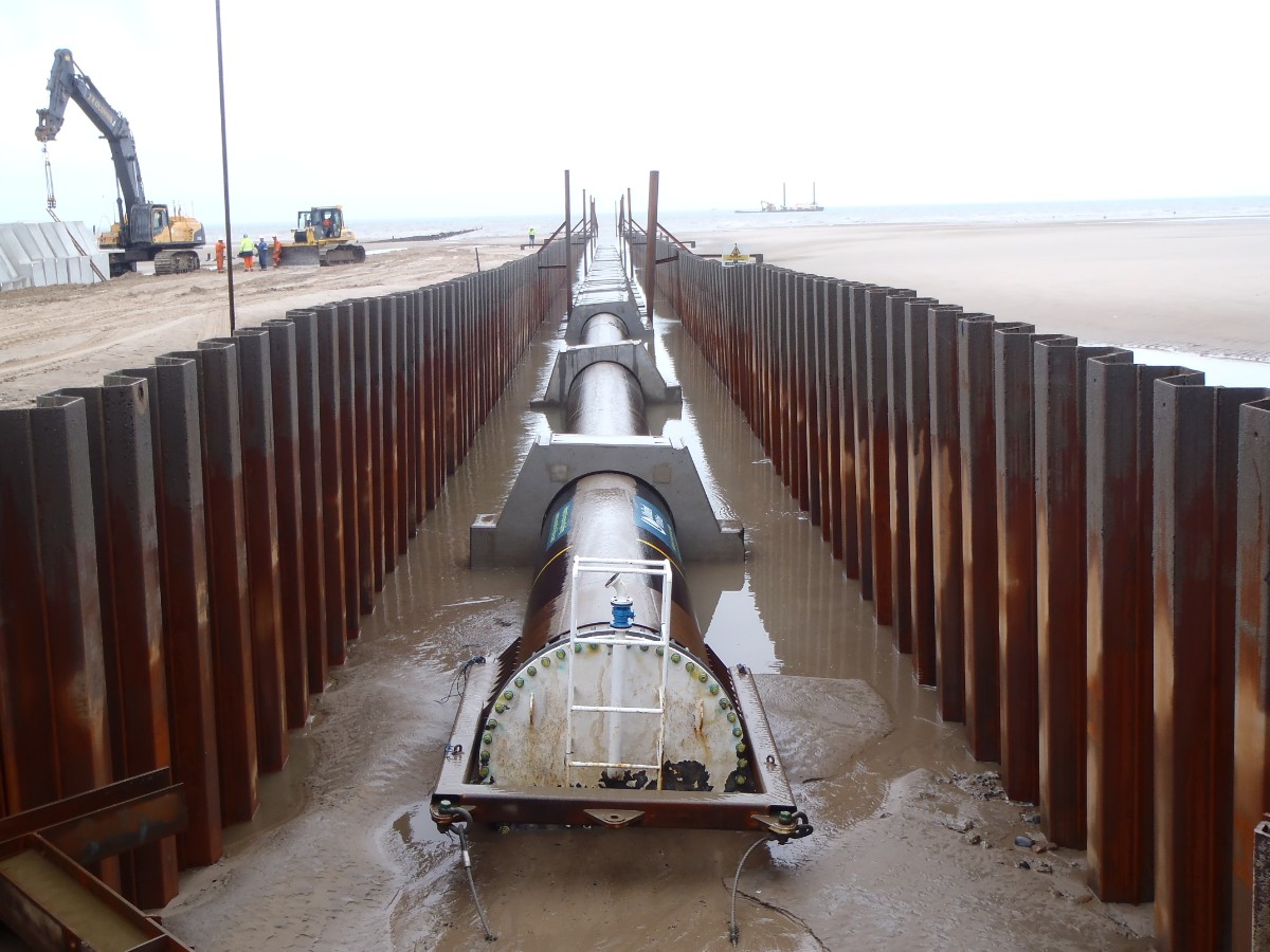 harrowside-pipe-in-cofferdam
