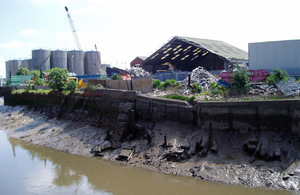 s300 River Hull defences for web